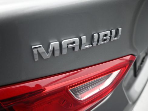 Used 2025 Chevrolet Malibu LT FWD image 25