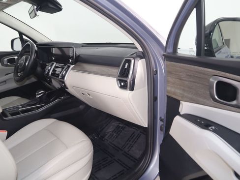 Used 2023 Kia Sorento S w/ Panoramic Sunroof Package AWD/4WD image 43