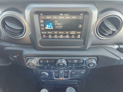 Used 2021 Jeep Wrangler Unlimited Sport image 18