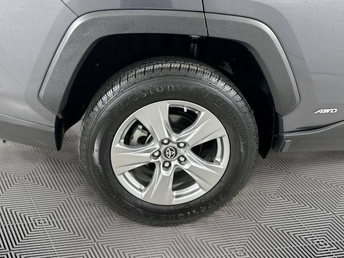 Used 2024 Toyota RAV4 LE AWD/4WD image 18