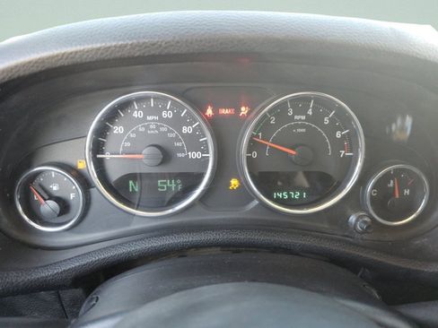 Used 2013 Jeep Wrangler Sport image 28