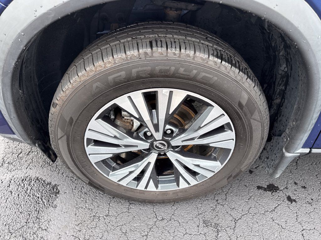Used 2023 Nissan Rogue SV AWD/4WD image 22