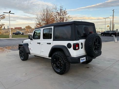 Used 2022 Jeep Wrangler Unlimited Sport image 10