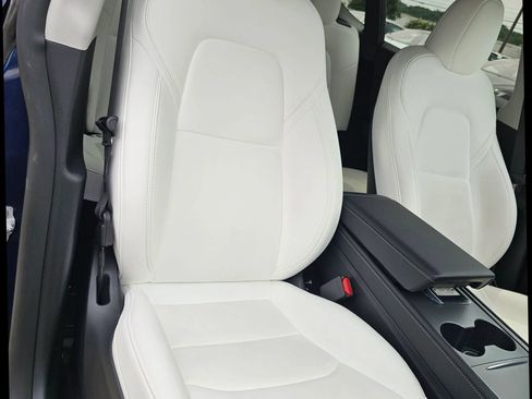 Used 2023 Tesla Model Y Performance AWD/4WD image 26