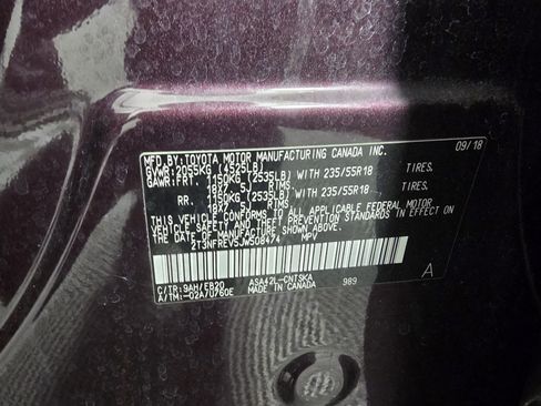 Used 2018 Toyota RAV4 SE image 27