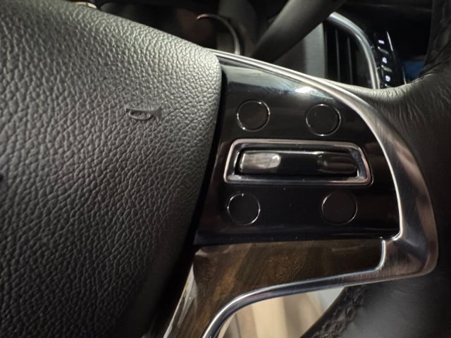 Used 2018 Cadillac Escalade Luxury AWD/4WD image 20