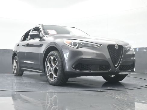 Used 2023 Alfa Romeo Stelvio Sprint image 66