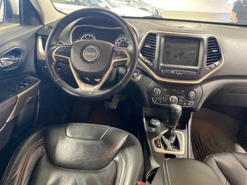 Used 2018 Jeep Cherokee Limited AWD/4WD image 14
