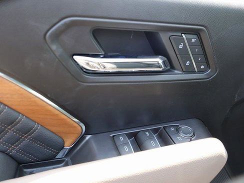 New 2025 GMC Canyon Denali image 25