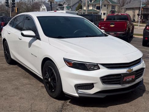Used 2018 Chevrolet Malibu LT FWD image 7