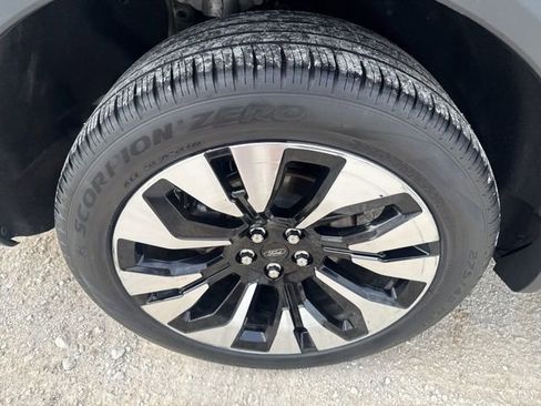 Used 2025 Ford Explorer Platinum w/ LUX Leather Package AWD/4WD image 29
