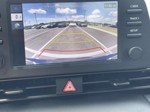 Used 2025 Hyundai Elantra Sport FWD image 16