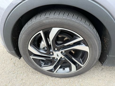 Used 2022 Chevrolet Bolt LT w/ Infotainment Package image 32