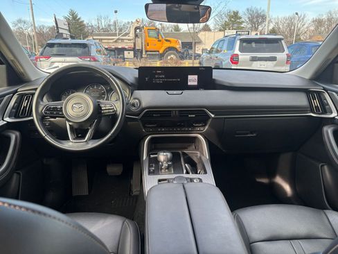 Used 2025 MAZDA CX-90 3.3 Turbo w/ Preferred Package image 32