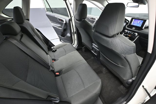 Used 2025 Toyota RAV4 LE FWD image 34
