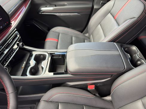 Used 2024 Chevrolet Traverse RS w/ LPO, Floor Liner Package image 18