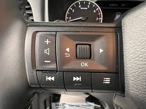 Used 2025 Nissan Rogue SV FWD image 46