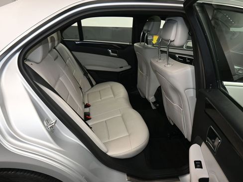 Used 2016 Mercedes-Benz E 350 Sedan w/ Premium Package image 38
