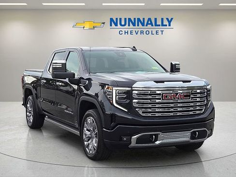 Used 2024 GMC Sierra 1500 Denali w/ Denali Reserve Package AWD/4WD image 7
