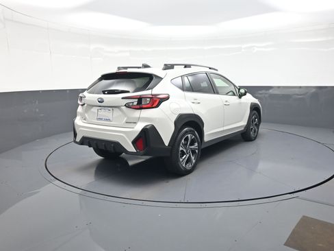 Used 2024 Subaru Crosstrek 2.0i Premium AWD/4WD image 3