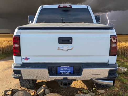 Used 2019 Chevrolet Silverado 2500 LT w/ LT Convenience Package AWD/4WD image 5