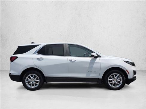 Used 2024 Chevrolet Equinox LT AWD/4WD image 4