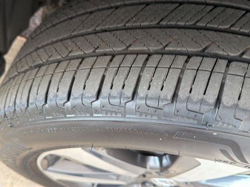 Used 2025 Honda Pilot Touring image 41