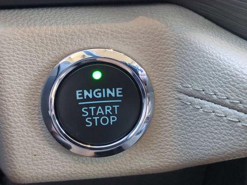 Used 2023 Ford Expedition Limited image 17