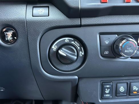 New 2026 Nissan Frontier PRO-4X w/ Pro-4x Convenience Package image 31