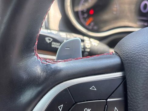 Used 2019 Jeep Grand Cherokee Trailhawk AWD/4WD image 18
