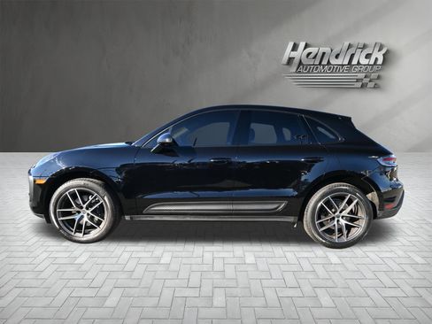 Used 2023 Porsche Macan image 8