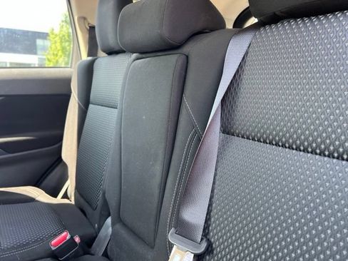 Used 2020 Mitsubishi Outlander ES FWD image 28
