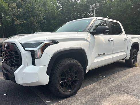 Used 2025 Toyota Tundra SR5 w/ SR5 Premium Package AWD/4WD image 3