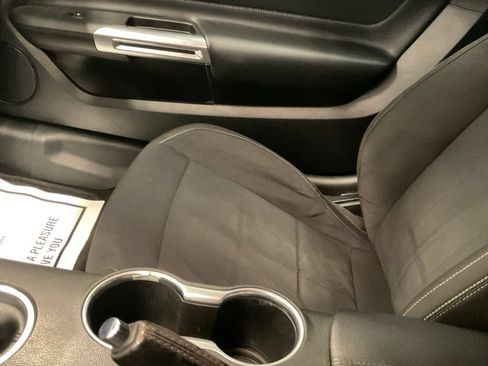 Used 2018 Ford Mustang GT RWD image 22