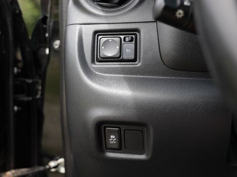 Used 2016 Nissan Versa S Plus FWD image 34
