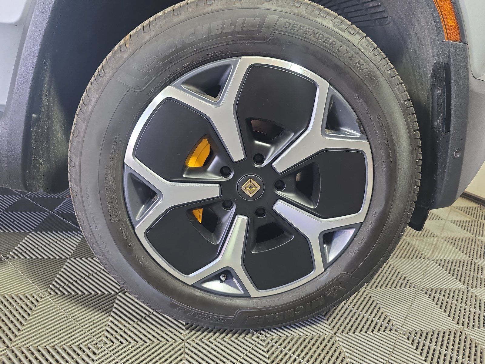 Used 2022 Rivian R1T Adventure AWD/4WD image 11