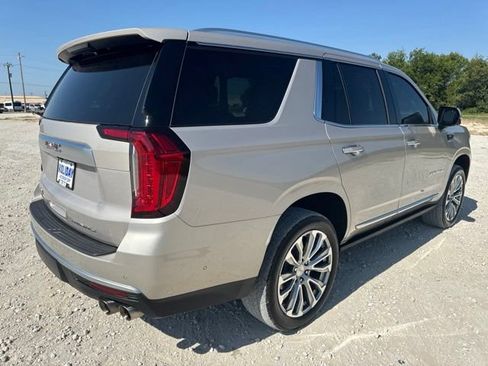 Used 2024 GMC Yukon Denali w/ Denali Reserve Package AWD/4WD image 7