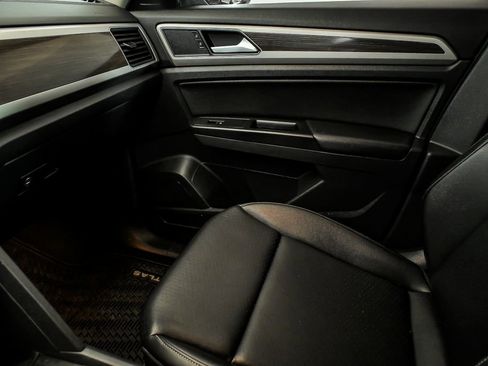 Used 2019 Volkswagen Atlas SE w/ Towing Package image 23