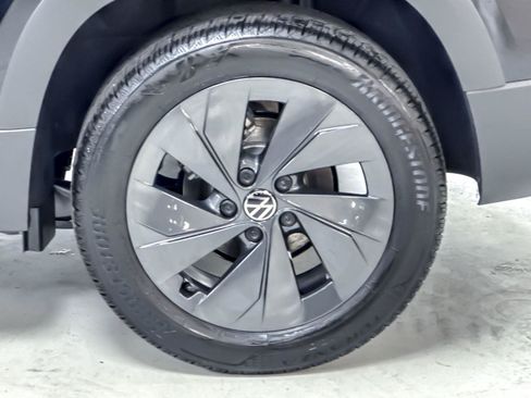 New 2026 Volkswagen Taos S FWD image 24