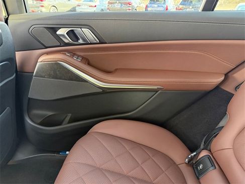 Certified 2026 BMW X7 xDrive40i w/ Premium Package image 25