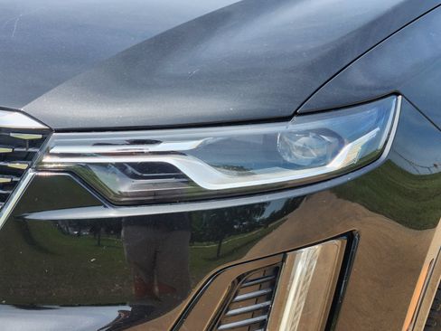 Used 2023 Cadillac XT6 Premium Luxury FWD image 9