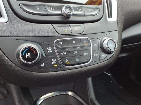 Used 2024 Chevrolet Malibu LT image 22