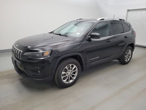 Used 2020 Jeep Cherokee Latitude Plus w/ Cold Weather Group AWD/4WD image 2