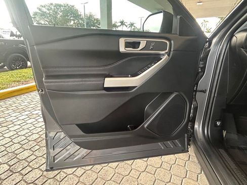 Used 2022 Ford Explorer XLT w/ Equipment Group 202A image 34