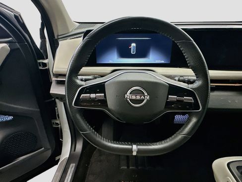 Used 2023 Nissan Ariya AWD image 18