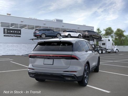 New 2026 Lincoln Nautilus Premier AWD/4WD image 8