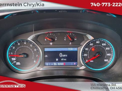 Used 2023 Chevrolet Traverse LT FWD image 17
