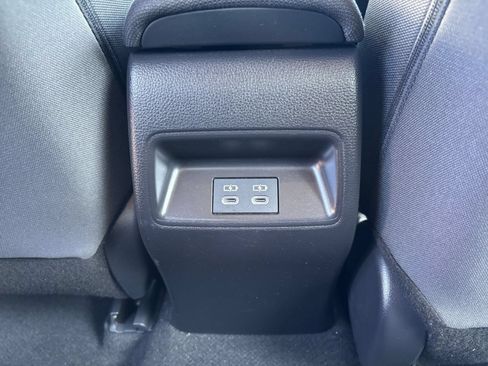 Used 2025 Toyota Corolla LE FWD image 22