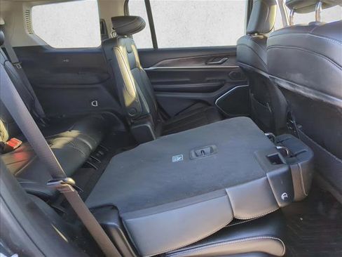 Used 2023 Jeep Grand Cherokee L Limited w/ Black Appearance Package image 26