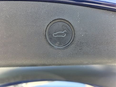 Used 2022 Tesla Model 3 image 18